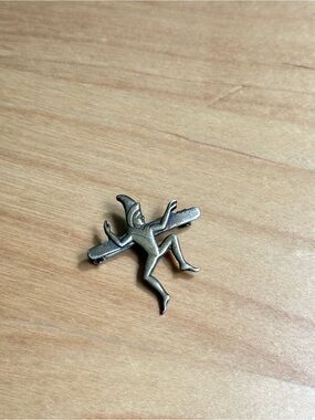 Vintage c1950s Brass Girl Guides Brownie Promise Badge Dancing Pixie Lapel Pin
